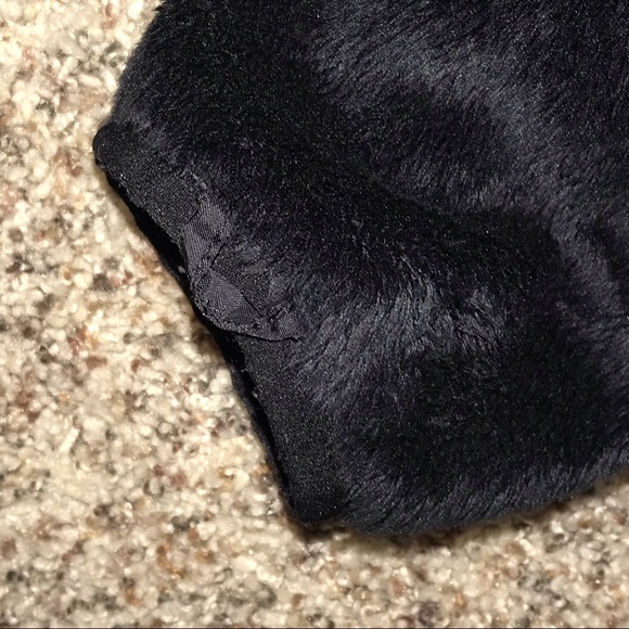 Women’s Marmot Black Furry Jacket, Size La… - Picture 4 of 8